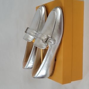 NEW Tod's Logo Leather Silver Loafer Size 40 = 10 Box Included